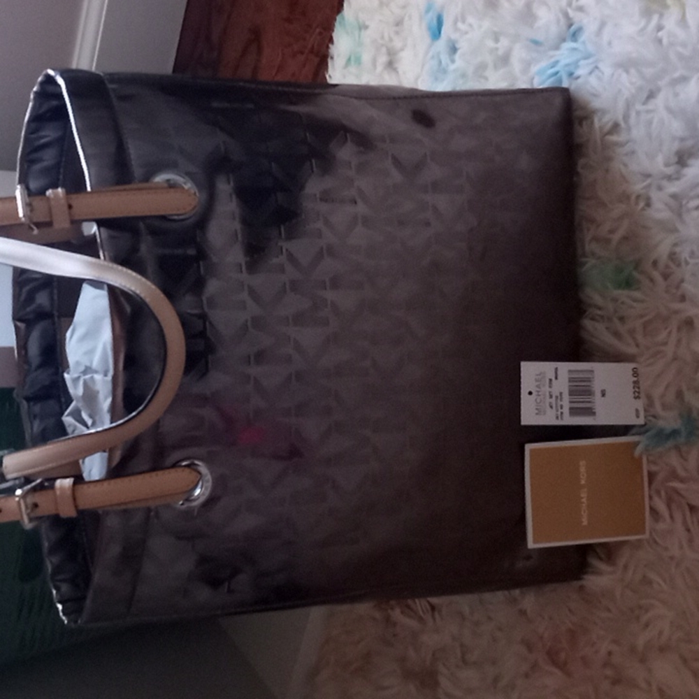 Michael kors tote
